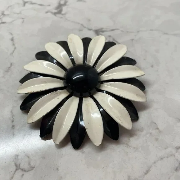 Vintage Women's Jewelry Black White Enamel Decorative Sunflower Brooch‎ Pin - Picture 2 of 9